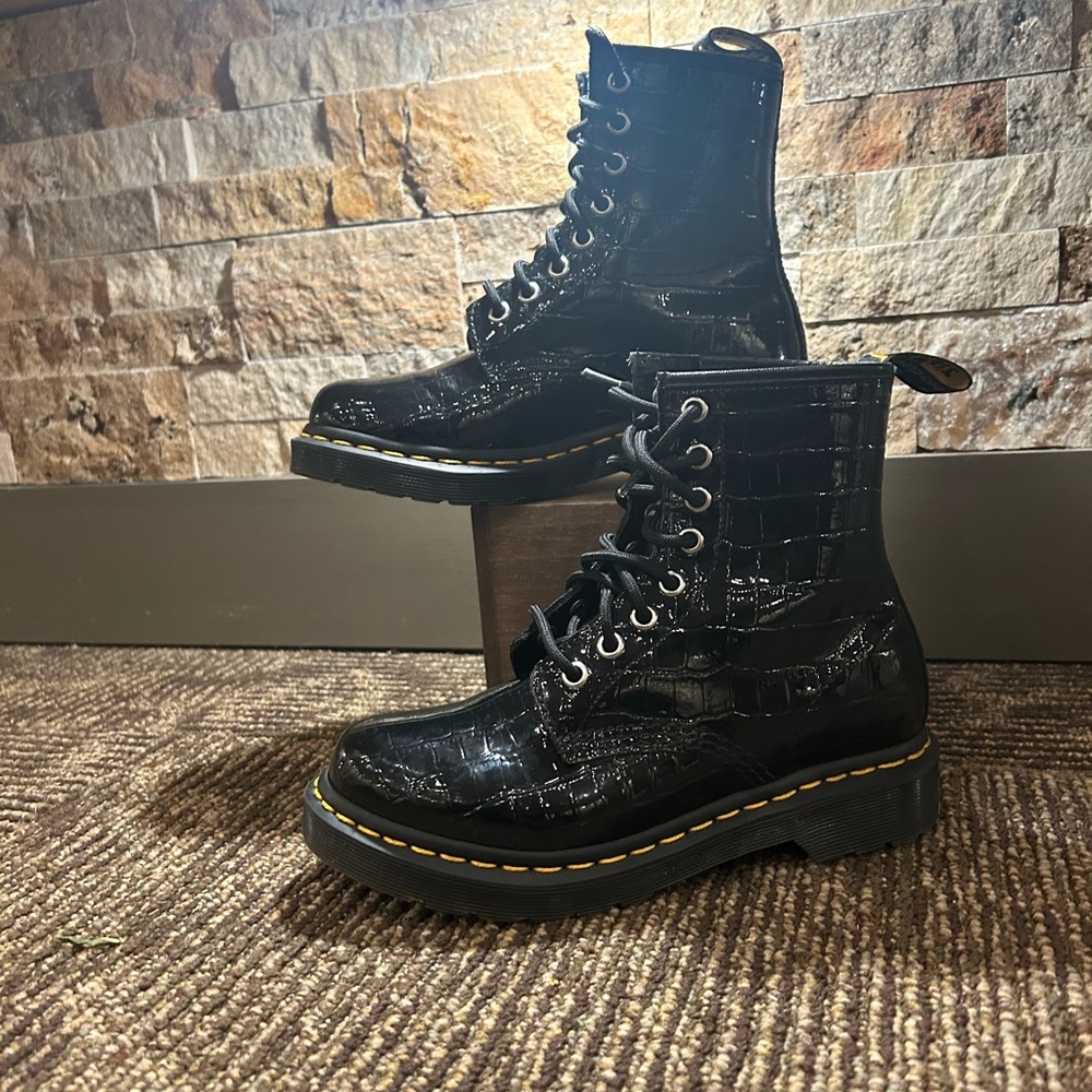 Dr Martens black patent crocodile boots - Picture 2 of 8